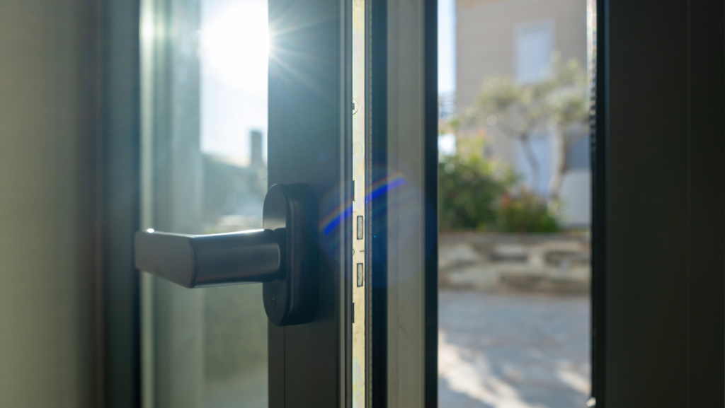 infissi alluminio Comprare casa nuova: 8 cose da sapere. 